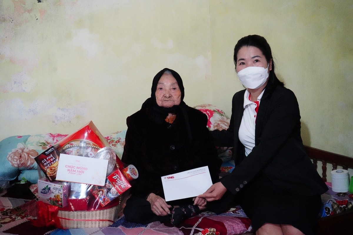 TNG Holdings Vietnam dành gần 1,5 tỷ đồng mang Tết về với hộ nghèo TNG Holdings Vietnam danh gan 1,5 ty dong mang Tet ve voi ho ngheo