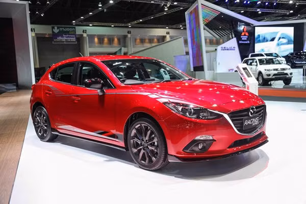 Mazda3 Racing Series the thao hon ban tieu chuan