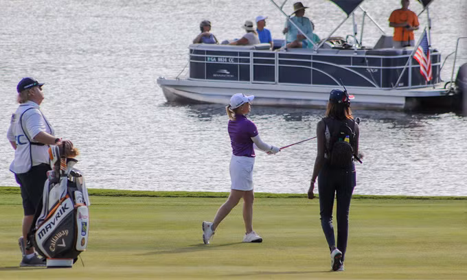 Môn thể thao golf có quy định khá rõ ràng về trang phục và bộ dụng cụ khi chơi. Người chơi cần nắm rõ về những yêu cầu này.