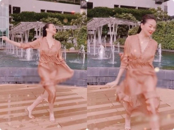 Trong đoạn video mới đăng tải của mình, siêu mẫu Thanh Hằng cũng để lộ khoảnh khắc kém duyên của mình khi diện váy lụa mỏng.