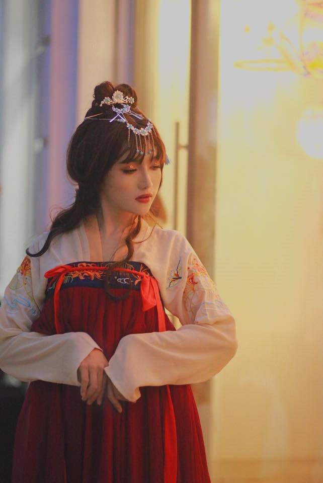 Mỗi lần Dũng Cosplay thành nữ thì xinh không khác gì một Hotgirl thật sự. Đến cộng đồng Cosplay Việt cũng phải nể phục nam Streamer này.