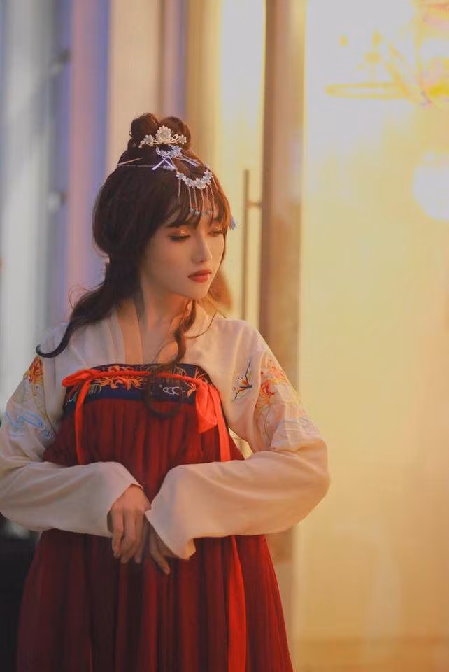 Mỗi lần Dũng Cosplay thành nữ thì xinh không khác gì một Hotgirl thật sự. Đến cộng đồng Cosplay Việt cũng phải nể phục nam Streamer này.