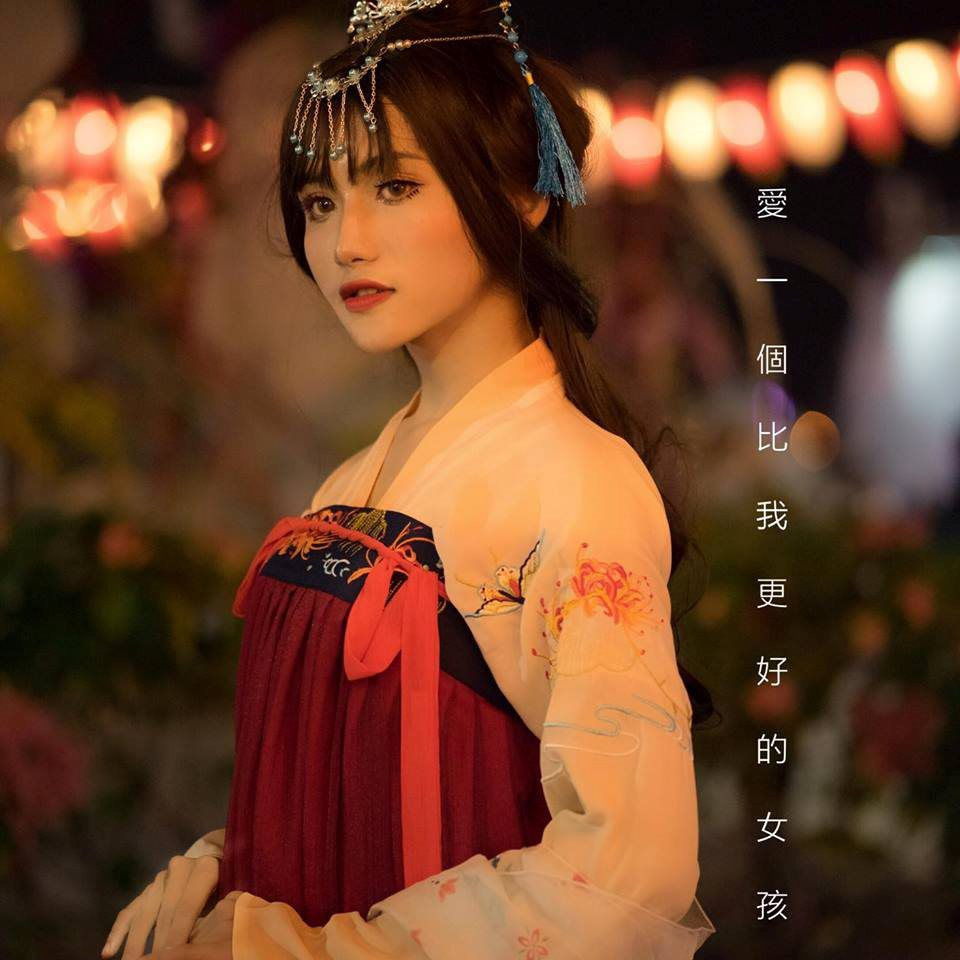 1. Nam Streamer Trần Ngọc Dũng làm bao anh em “hết tin vào cuộc sống” với tài giả gái như thật .