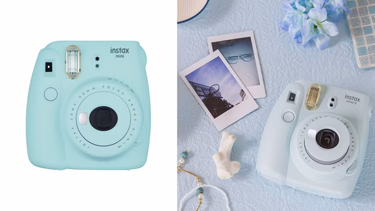 1. Fujifilm Instax Mini 9: Mẫu máy ảnh này được nhiều người lựa chọn nhờ thiết kế với màu sáng tươi sáng đa dạng với 5 màu khác nhau. Cùng với đó là chế độ cảm nhận ánh sáng hiệu quả giúp bạn điều chỉnh ánh sáng thoải mái khi chụp.