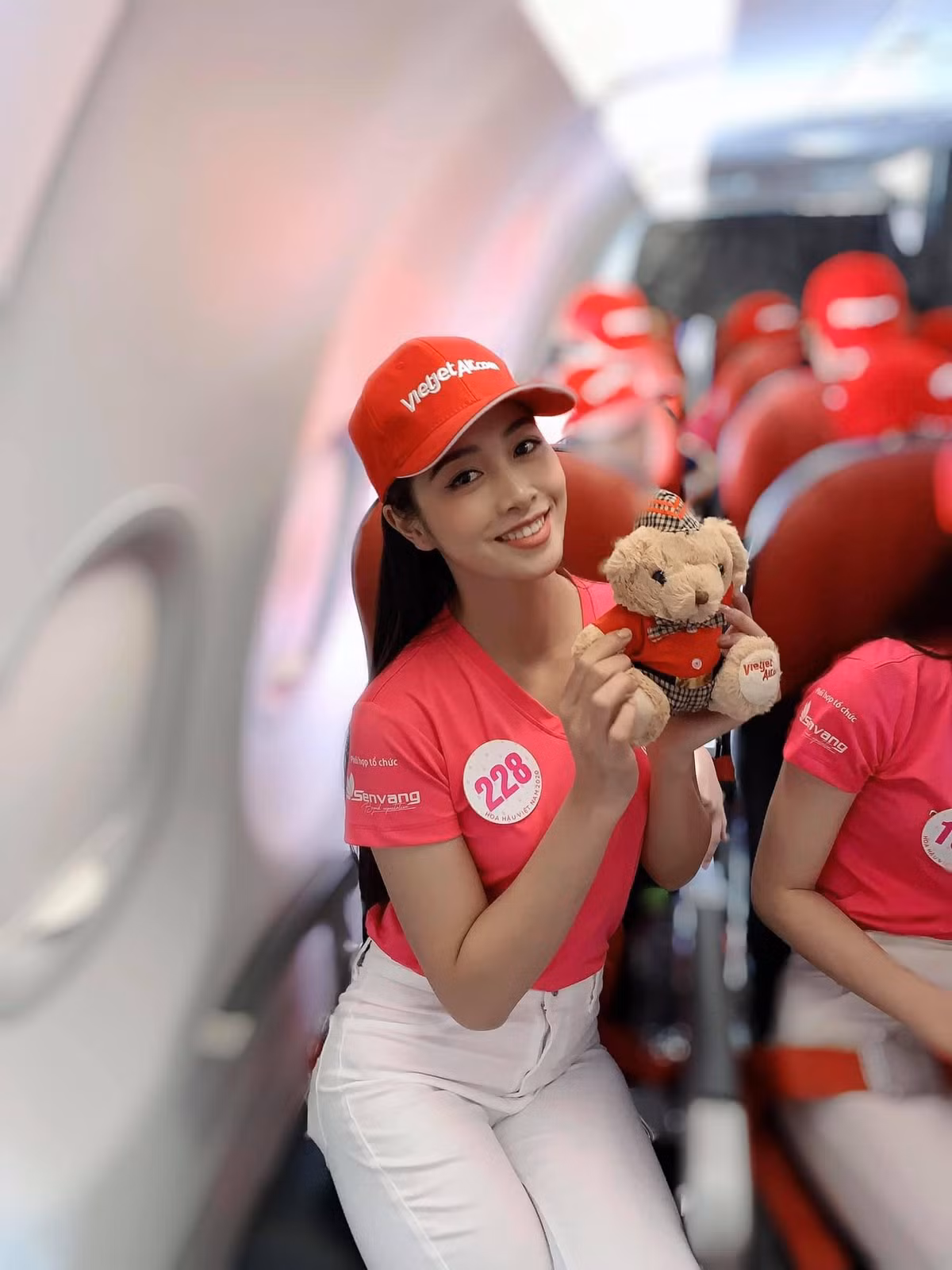 Vân Ly chia sẻ: "Bản thân tôi luôn mong muốn được tham gia những hoạt động thiện nguyện, giúp đỡ những hoàn cảnh gặp nhiều khó khăn trong xã hội. Tuy nhiên, vì điều kiện bản thân có hạn nên tôi nhận thấy những đóng góp của mình là rất nhỏ bé. Do vậy, thông qua cuộc thi, tôi mong muốn sẽ có thêm cơ hội để lan toả các hoạt động thiện nguyện mà mình ấp ủ đến rộng rãi hơn trong xã hội".