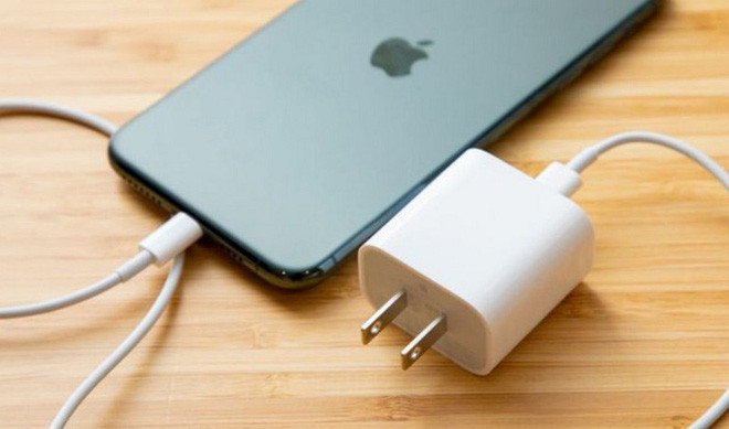 CEO Nguyễn Tử Quảng: Apple nên thay cổng kết nối Lightning bằng USB-C - Hình 2 CEO Nguyen Tu Quang: Apple nen thay cong ket noi Lightning bang USB-C-Hinh-2