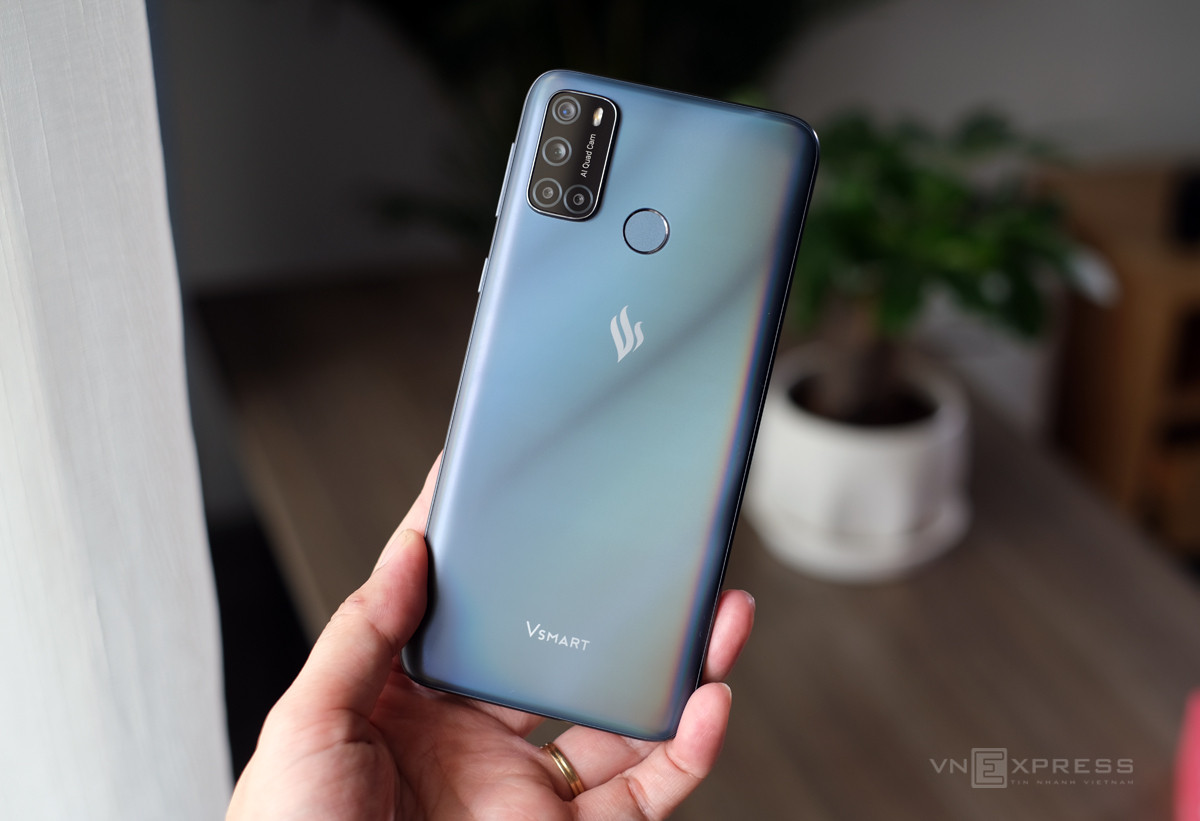 4. Điện thoại Vsmart Joy 4 là smartphone thứ 4 của VinSmart ra mắt trong tháng 9, sau Live 4, Aris và Aris Pro. Smartphone sở hữu cấu hình rất tốt so với mức giá tầm trung.