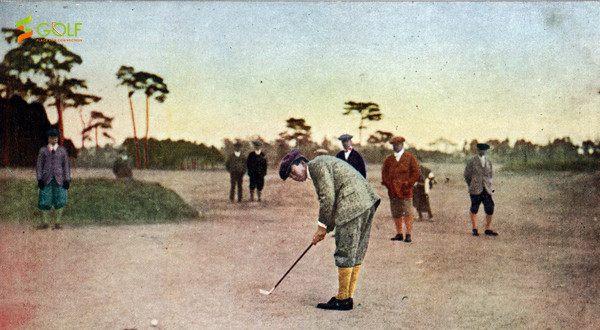 Sân golf dài nhất thế giới là sân Nullarbor Links (Úc) với 18 lỗ par 72, tổng chiều dài sân lên tới 1.365km (850 dặm).