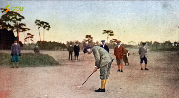 Sân golf dài nhất thế giới là sân Nullarbor Links (Úc) với 18 lỗ par 72, tổng chiều dài sân lên tới 1.365km (850 dặm).