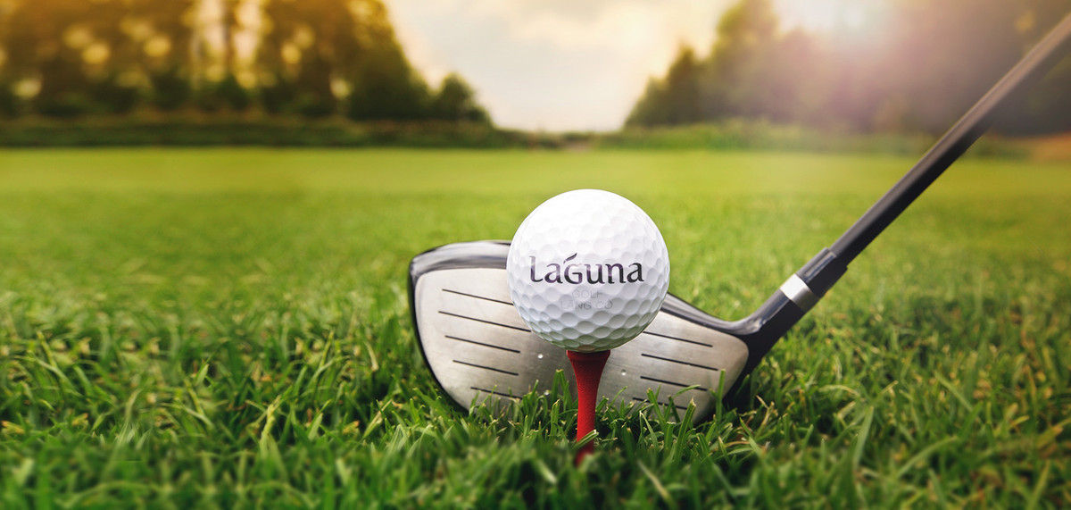  Sân golf công cộng đắt tiền nhất Hoa Kỳ chính là Las Vegas Shadow Creek Golf Course và là địa điểm đón tiếp rất nhiều golfer danh tiếng. Đây luôn được xếp hạng cao trong danh sách 100 sân golf công cộng hàng đầu của Mỹ.