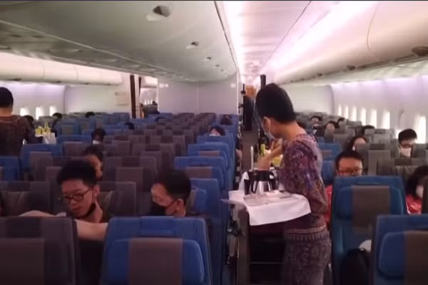 Trong 2 ngày cuối tuần, nhà hàng đã nhận được hơn 900 lượt đặt chỗ.