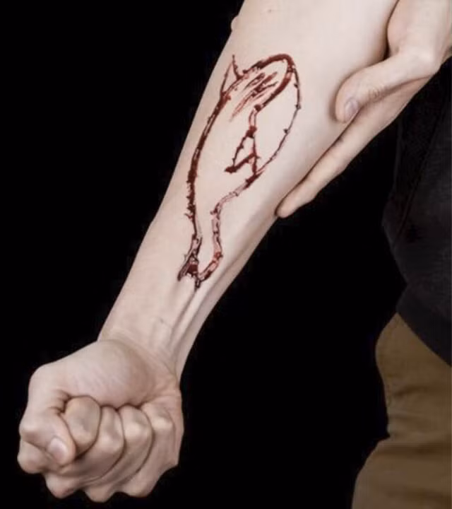 Cấp độ cao nhất của trò chơi này dành cho người chiến thắng là "tự kết liễu đời mình", giống như những con cá voi xanh tự lao lên bãi biển để tự kết liễu cuộc đời.