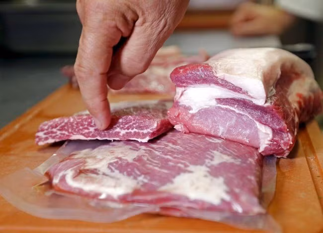 Sau khi nuôi 13-14 tháng, cân nặng có thể lên đến 180kg. Cân nặng tối đa của lợn có thể đạt tới 500kg.