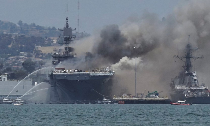 Giới chức địa phương khuyến cáo người dân San Diego ở trong nhà và lo ngại đám cháy làm ảnh hưởng tới chất lượng không khí quanh thành phố.