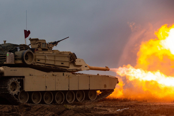 Trong cuộc Chiến tranh vùng Vịnh lần thứ nhất, hàng nghìn xe tăng T-72 của Iraq gần như đã bị phá hủy hoàn toàn, trong khi xe tăng M1A1 gần như không bị tổn hại, điều này cũng khiến thế giới bên ngoài ảo tưởng rằng, xe tăng Liên Xô thô sơ, tính năng kỹ chiến thuật yếu kém và xe tăng Mỹ thể hiện hiệu quả chiến đấu thực sự.