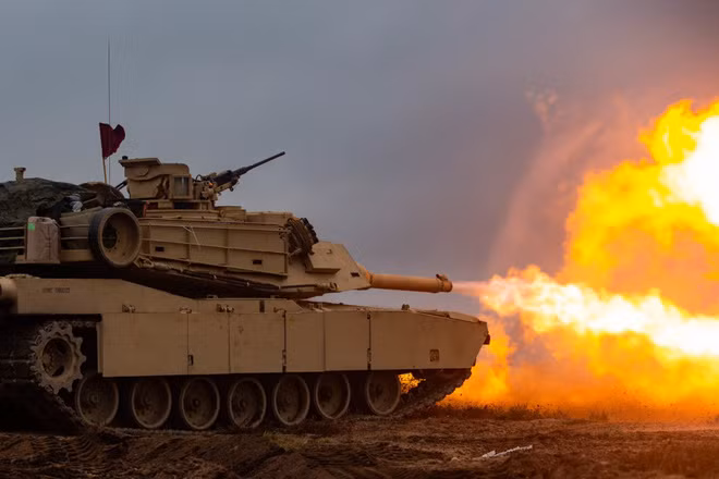 Trong cuộc Chiến tranh vùng Vịnh lần thứ nhất, hàng nghìn xe tăng T-72 của Iraq gần như đã bị phá hủy hoàn toàn, trong khi xe tăng M1A1 gần như không bị tổn hại, điều này cũng khiến thế giới bên ngoài ảo tưởng rằng, xe tăng Liên Xô thô sơ, tính năng kỹ chiến thuật yếu kém và xe tăng Mỹ thể hiện hiệu quả chiến đấu thực sự.