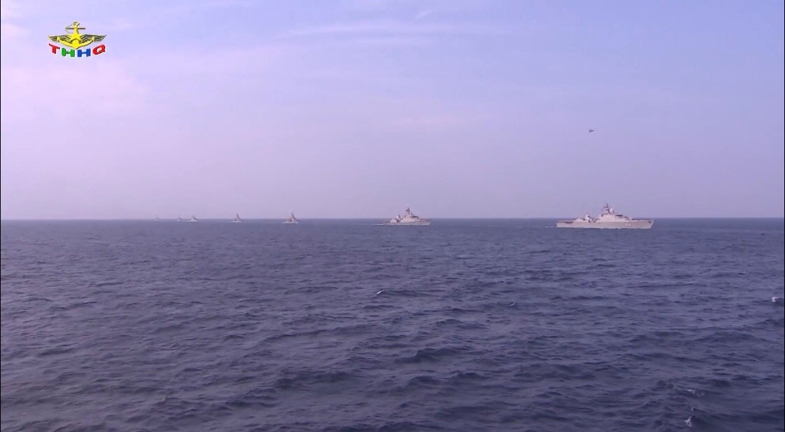 Gepard 3.9 được trang bị các loại radar phát hiện và theo dõi mục tiêu trên không - mặt nước Pozitiv-ME, Mineral-ME, radar kiểm soát hỏa lực 5P-10-03E, radar trinh sát hàng hải Pal, các hệ thống đối kháng tác chiến điện tử MP-405E, MP-407E và đặc biệt nổi bật là hệ thống quản lý hỗ trợ tác chiến Sigma-E. Đặc biệt, ở cặp Gepard 3.9 thứ hai còn được trang bị cả hệ thống sonar thân giúp truy tìm tàu ngầm đối phương, đây cũng là tàu có năng lực tác chiến chống ngầm nhất của Hải quân Việt Nam hiện nay. Ảnh: Biên đội tàu tên lửa dẫu đầu bởi các tàu Gepard 3.9 - Nguồn: Truyền hình Hải quân.