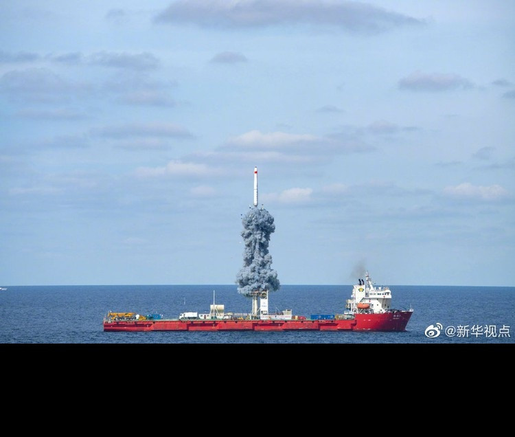 Theo hãng tin Tân Hoa Xã, ngày hôm qua (15/9), Trung Quốc đã phóng 9 vệ tinh viễn thám lên quỹ đạo bằng tên lửa đẩy Trường Trinh 11 (CZ-11). Đặc biệt, vụ phóng được thực hiện từ bệ phóng trên tàu biển nằm ở Hoàng Hải.