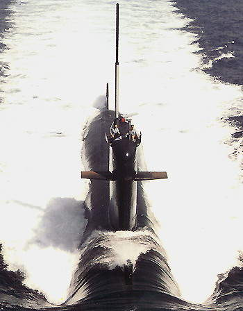 Ngoài ra người Pháp cũng tạo ra một phiên bản sử dụng động cơ năng lượng Diesel của tàu ngầm Rubis có tên là lớp Turquoise (Ngọc Lam) Ảnh: Tàu ngầm lớp Turquoise của hải quân Pháp.