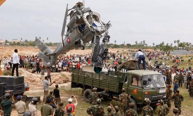 Vào năm 2013, Không quân Campuchia đã mua 12 trực thăng quân sự Z-9 bằng số tiền vay cũng của Trung Quốc; nhưng đưa vào sử dụng chưa được bao lâu, vào tháng 7/2014, một chiếc Z-9 trong quá trình bay huấn luyện đã gặp nạn, phần lớn số người trên máy bay đã thiệt mạng, trong đó có 2 tướng của Quân đội Hoàng gia Campuchia.