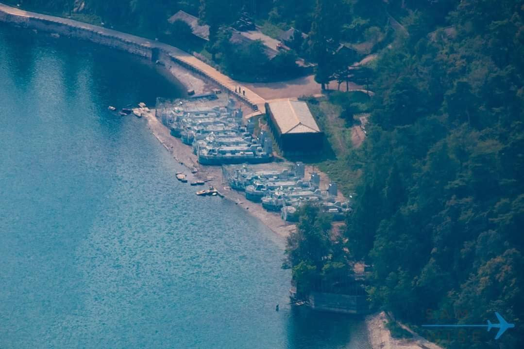 Với số lượng theo ước tính của phương Tây có thể lên đến hơn 100 chiếc, các tàu đổ bộ đệm khí này là một phương tiện vô cùng hiệu quả và nguy hiểm của quân đội Triều Tiên, giúp họ có khả năng thực hiện một cuộc đổ bộ trên quy mô lớn một cách dễ dàng.