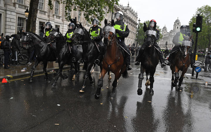 Mới đây, cảnh sát Mỹ cũng đã huy động lực lượng kỵ binh tham gia giải tán các cuộc bạo động mất kiểm soát xảy ra suốt thời gian qua tại đất nước này. Đây là một động thái vô cùng cứng rắn muốn nhanh chóng vãn hồi lại trật tự ở các thành phố lớn của giới chức trách Hoa Kỳ. Ảnh: Minh họa.