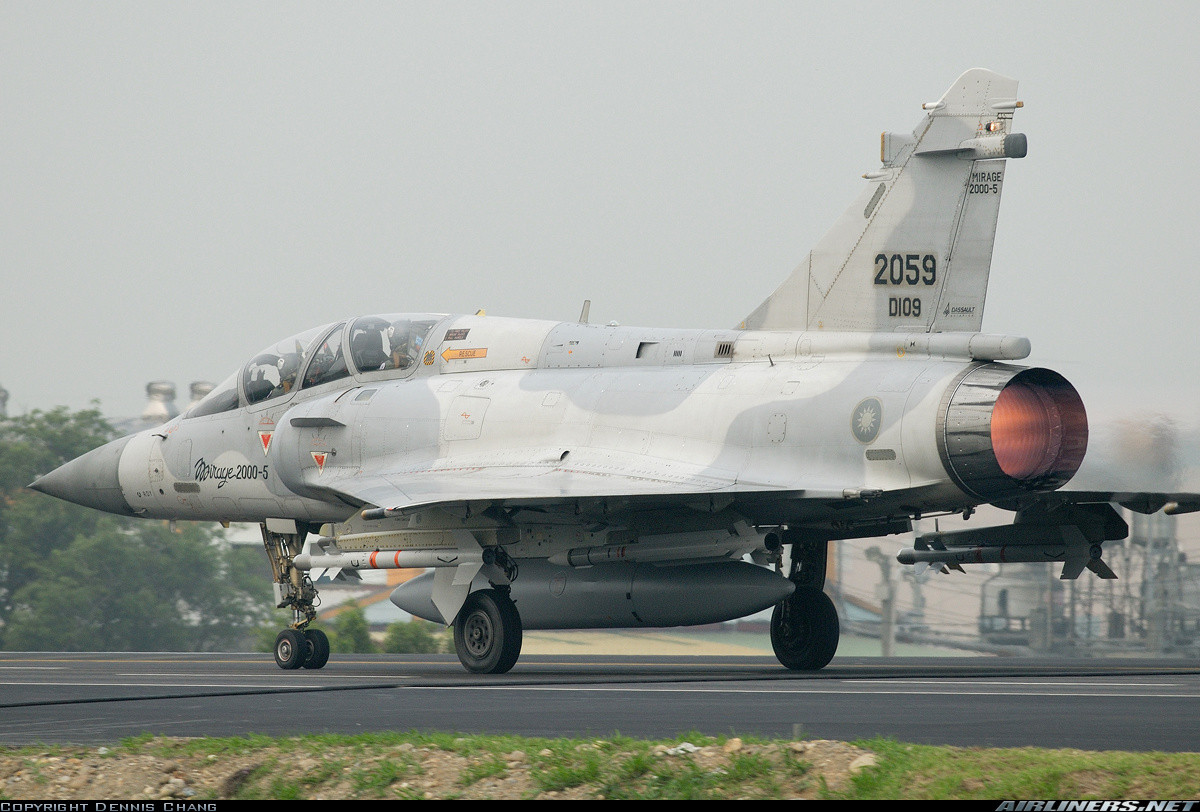 Đài Loan đã mua 60 chiếc với 2 phiên bản: 48 chiếc Mirage-2000-5Ei và 12 chiếc Mirage-2000-5Di. Ảnh: Máy bay Mirage-2000 của không quân Đài Loan.