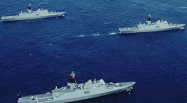 Không nhiều nước trên thế giới sẵn sàng bán vũ khí cho Đài Loan dù rằng họ sẵn sàng chi trả một khoản tiền lớn do lo ngại làm mất lòng Trung Quốc. Pháp cũng là một quốc gia đã đồng ý với nguyên tắc “một nước Trung Hoa” kể từ năm 1994, tuy nhiên nước này vẫn cung cấp cho Đài Loan những vũ khí mang tính chiến lược dù cho bị Trung Quốc phản đối. Ảnh: Khinh hạm Lafayette (Đài Loan gọi là lớp Kang Dinh) do Pháp bán cho Đài Loan.