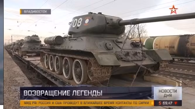 Mẫu pháo chính thứ 3 của tăng T-34 đó là pháo 85 mm, được lắp đặt từ đầu năm 1944 và cũng thấy nhiều trên các xe tăng T-34 còn tồn tại đến ngày nay. Nhưng mẫu pháo ít người biết đến là mẫu pháo chống tăng 57 mm ZIS-4, rất có uy lực; nhưng không hiểu vì lý do gì, chỉ có 14 chiếc T-34 được trang bị pháo ZIS-4 57 mm và được biên chế cho lữ đoàn xe tăng 21.