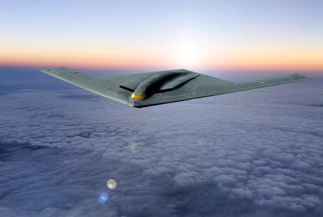 Chiếc máy bay ném bom tàng hình mới này vẫn được thiết kế theo sơ đồ “cánh bay” như các loại máy bay ném bom tàng hình của Mỹ trước đó; B-21 có thể mang những loại vũ khí có điều khiển và không điều khiển hiện đại nhất. Chi phí chế tạo một chiếc B-21 xấp xỉ 500 triệu USD. Ảnh: Đồ họa máy bay B-21 - Nguồn: Không quân Mỹ.