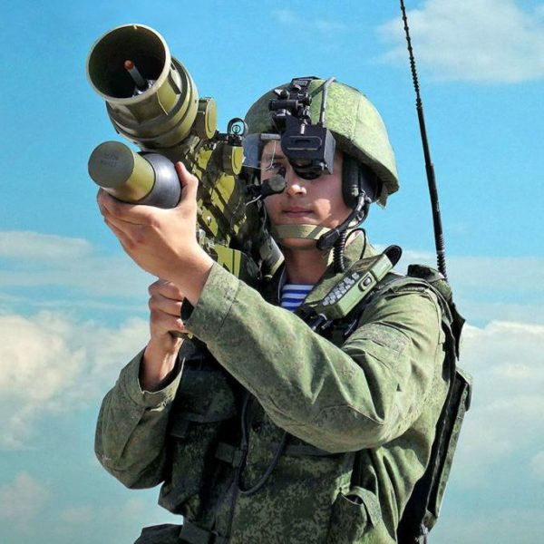 Theo Bộ quốc phòng Nga, việc đưa Verba cải tiến vào sử dụng, góp phần tăng sức mạnh của "chiếc ô phòng không" tầm thấp trước các loại UAV, tên lửa hành trình và trực thăng vũ trang; những vũ khí này luôn được coi là "sát thủ" trong thời gian gần đây; nếu phát huy tốt, các hệ thống MPADS Verba sẽ là "khắc tinh" đối với các loại vũ khí trên. Ảnh: MPADS Verba - Nguồn: TASS