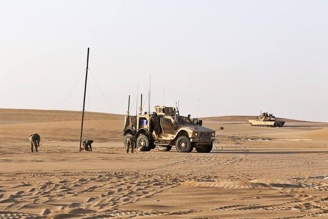 Việc Thổ Nhĩ Kỳ đưa quân chiếm đóng một phần tỉnh Idlib và ủng hộ lực lượng nổi dậy, đã biến Thổ Nhĩ Kỳ thành kẻ thù “trực tiếp và nguy hiểm” đối với Chính quyền của Tổng thống Syria al-Assad; do đó Tổng thống Syria có ý định hợp tác với UAE để tấn công quân đội Thổ Nhĩ Kỳ.