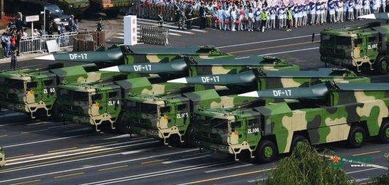 Trong cuốn sách, Brose tin rằng "nhiều lính Mỹ sẽ trở nên điếc, câm và mù"; lý do tại sao quân đội Mỹ trở nên dễ bị tổn thương là do Mỹ đã xem nhẹ và bỏ qua các mối đe dọa; đồng thời không thực hiện những hành động nhanh chóng và quyết đoán để ngăn chặn cuộc tấn công của đối thủ. Ảnh: Tên lửa DF-17, vũ khí tương lai để chống lại Quân đội Mỹ - Nguồn: Sina
