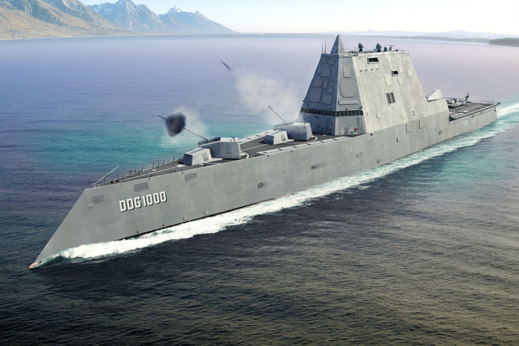 Tàu khu trục USS Zumwalt với công nghệ tàng hình, là một mục tiêu rất khó “khóa” vào radar điều khiển hỏa lực; mặc dù tên lửa chống hạm Granit có thể biến Zumwalt thành đống sắt vụn, nhưng trước tiên là tàu Nga cần phải tìm ra Zumwalt trước. Ảnh: Tàu khu trục lớp Zumwalt - Nguồn: Hải quân Mỹ