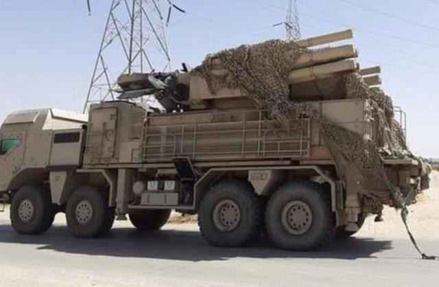 Trên chiến trường ở Libya, 90 máy bay không người lái của Thổ Nhĩ Kỳ đã bị bắn hạ bởi hệ thống phòng không tầm thấp Pantsir-S1 (những hệ thống Pantsir-S1 được UAE mua của Nga, sau đó viện trợ cho Quân đội Quốc gia Libya); cùng với đó là hàng trăm lính đánh thuê Thổ Nhĩ Kỳ bị thiệt mạng.
