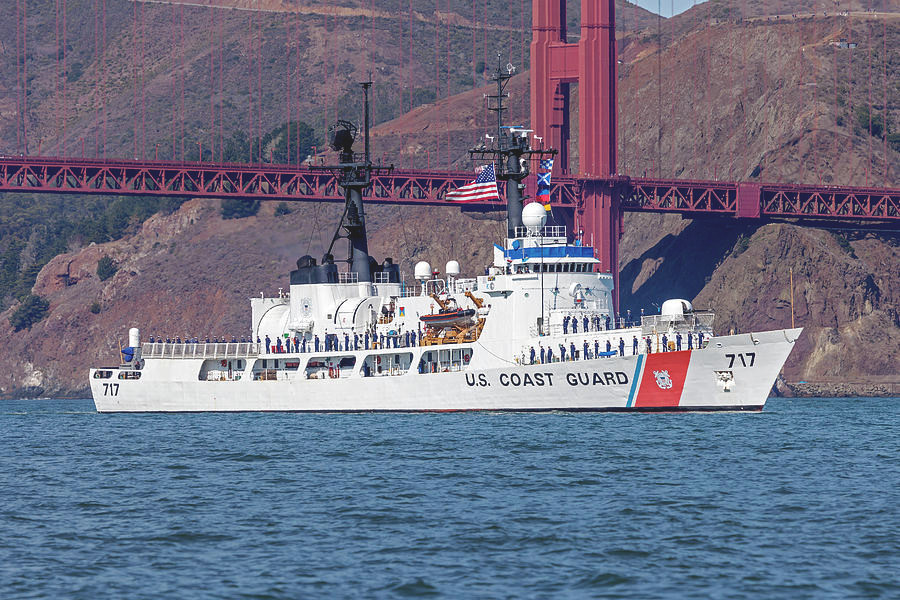 Có thể thấy một điều rằng việc Mỹ liên tục chuyển giao các tàu Hamilton đã qua sử dụng cho đối tác và đồng minh là một điều vô cùng thông minh và khôn khéo, họ vừa không cần phải tốn chi phí để xử lý những con tàu này mà lại vừa có thể nâng cao tinh thần ngoại giao của mình với các nước, đặc biệt là các nước ở Đông Nam Á vốn rất cần những con tàu có lượng giãn nước lớn cho các nhiệm vụ đi biển xa dài ngày. Ảnh: Tàu USCGC Mellon, chiếc vừa được loại biên trong tháng 8