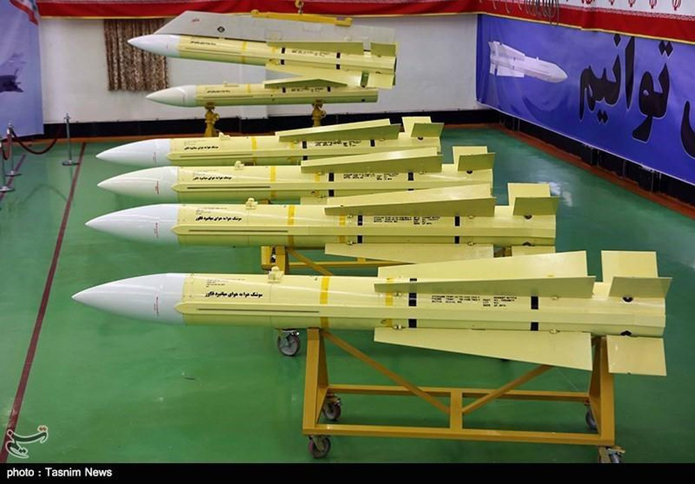Điều đáng chú ý là Iran đã phát triển tên lửa không đối không tầm xa Fakour-90 để trang bị cho máy bay chiến đấu F-14. Đây là tên lửa hiện đại duy nhất có trong biên chế của họ. Ảnh: Tên lửa Fakour-90 - Nguồn: Wikipedia