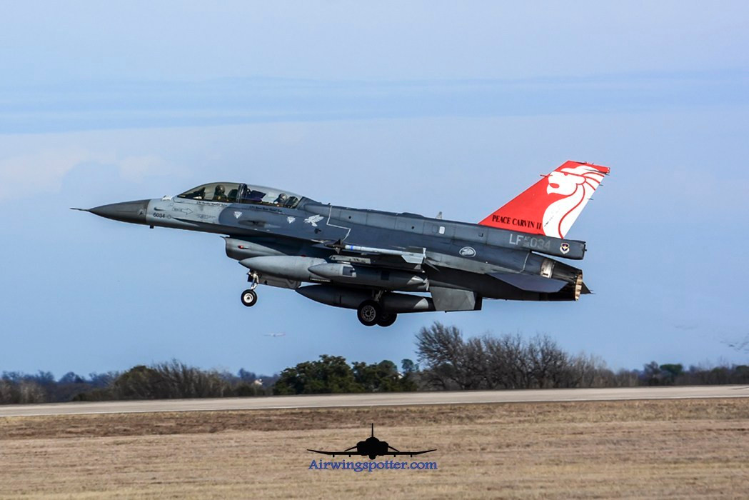 Bộ trưởng quốc phòng Singapore Dr Ng Eng Hen nhấn mạnh: “Chúng tôi đã công bố các kế hoạch thay thế máy bay F-16 bằng các máy bay F-35 do chúng sẽ trở nên lạc hậu sau năm 2030". Ảnh: Máy bay chiến đấu F-16 của RSAF - Nguồn: Nguồn: Wikipedia.