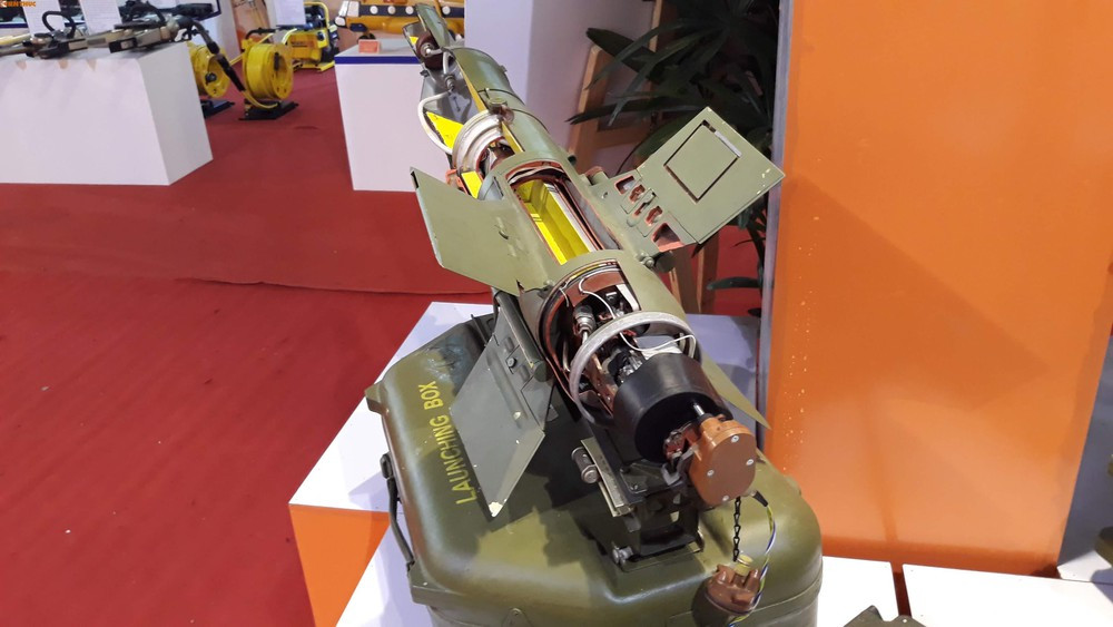 Đầu năm 2020, Tổng cục kỹ thuật đã cho ra mắt loại tên lửa chống tăng CTVN-18 – là phiên bản cải tiến do Việt Nam tự chế tạo dựa trên tên lửa 9M14/B-72 đang có trong biên chế. Các loại tên lửa này đã được nâng cấp tăng tính năng kỹ thuật lẫn chiến thuật, tăng tuổi thọ sử dụng, đáp ứng nhu cầu tác chiến trong môi trường chiến tranh hiện đại. Ảnh: Tên lửa CTVN-18 chế tạo.