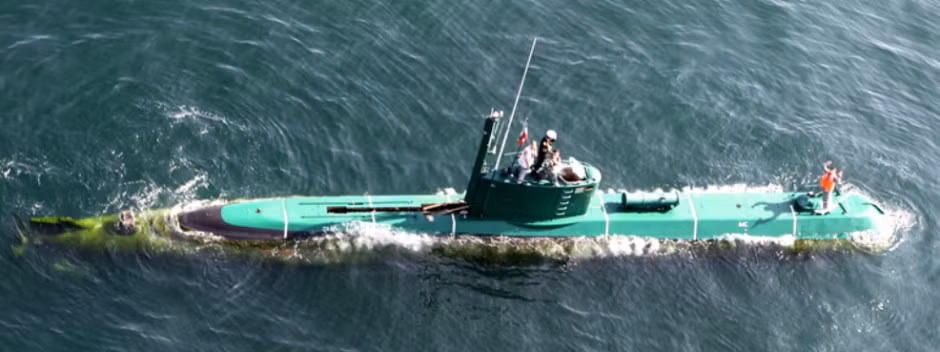 Phần lớn trong số tàu ngầm này là các tàu ngầm diesel-điện hạng trung và hạng nhẹ, với khoảng 20 chiếc thuộc lớp Ghadir tự chế của Iran và một số chiếc khác thuộc lớp Yugo của Triều Tiên. Ảnh: Tàu ngầm tự đóng nhiều nhất của Iran lớp Ghadir - Nguồn: Hisutton