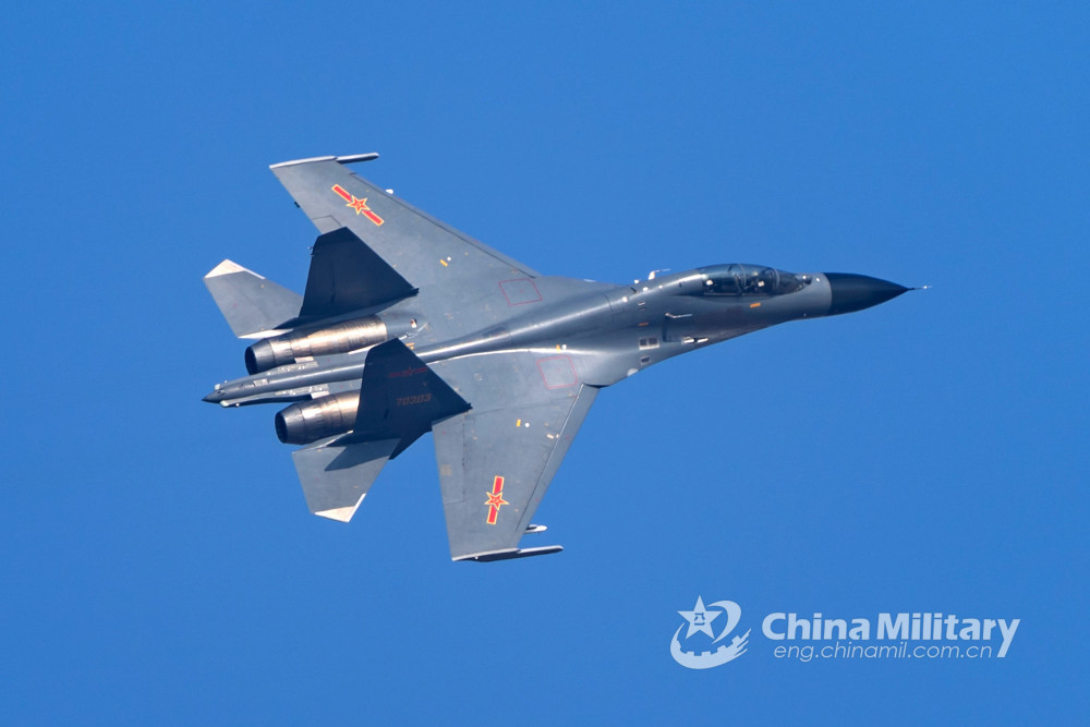 Nong: May bay Trung Quoc ap sat, phong khong Dai Loan chuyen cap chien dau