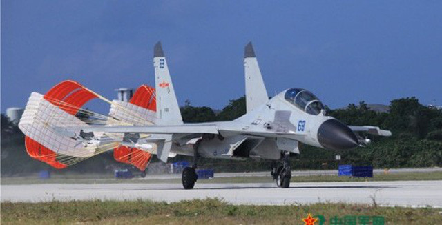 Không dừng lại ở "sao chép", Trung Quốc đã thực sự "nội địa hóa" các thiết bị điện tử hàng không và trang bị nhiều vũ khí do chính Trung Quốc sản xuất, như loại tên lửa tiến công ngoài tầm nhìn PL-15 hoặc các loại radar mảng pha điện tử chủ động, có tính năng vượt trội radar thụ động trang bị trên Su-30 MKI của Ấn Độ.