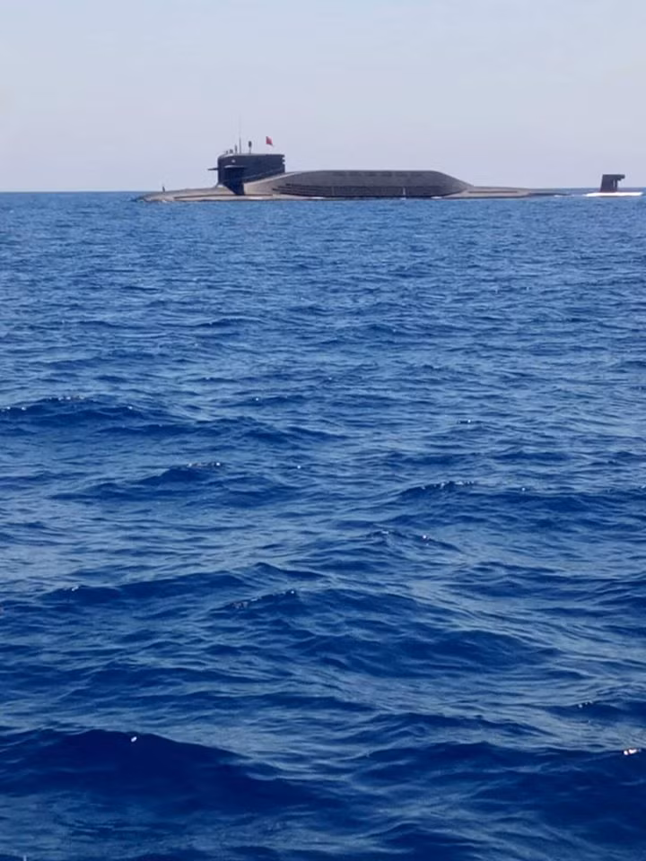 Hiện Trung Quốc đang gặp nhiều khó khăn trong triển khai C2 là hệ thống liên lạc hiện đại giữa các lãnh đạo cấp cao ở đại lục với các chỉ huy tàu ngầm, trong việc chấp hành mệnh lệnh khai hỏa tên lửa từ tàu ngầm, trong trường hợp cần thiết.