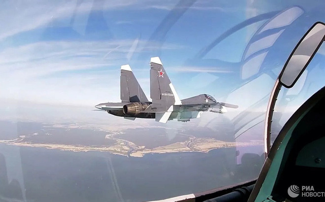Nếu Su-30SM có thể được trang bị tên lửa này, thì bất kỳ trung đoàn hàng không tiền tuyến nào của Nga sẽ có khả năng chiến đấu rất cao. Một chiếc Su-30SM có thể mang theo một quả tên lửa Kh-32 dưới móc treo dưới bụng của máy bay. Ảnh: Máy bay chiến đấu đa năng Su-30SM trong một cuộc huấn luyện- Nguồn: RIA
