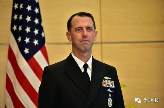 Đô đốc John Richardson, đương kim Tham mưu trưởng Hải quân Mỹ từng bày tỏ quan điểm của mình về tên lửa chống hạm Dongfeng. Ông cho rằng, biên đội tàu sân bay Mỹ luôn là lực lượng hùng hậu nhất trong Hải quân nước này. Ảnh: Đô đốc John Richardson, Tham mưu trưởng Hải quân Mỹ - Nguồn: hải quân Mỹ.