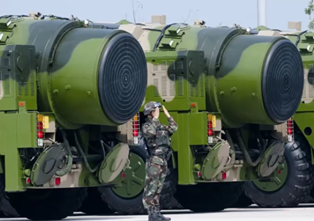 Một kỷ lục của ICBM DF-41 là trong 10 lần thử nghiệm đều thành công; và đây cũng là loại tên có khả năng răn đe hạt nhân lớn nhất của Trung Quốc, đồng thời nó đã nâng cao đáng kể mức độ an ninh quốc phòng của Trung Quốc. Ảnh: ICBM DF-41 của Trung Quốc - Nguồn:Sina