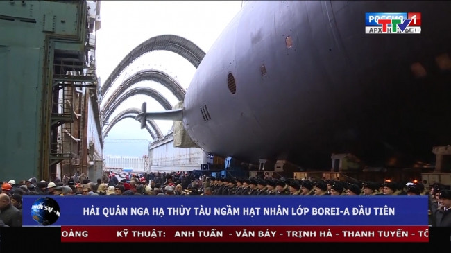 Mặc dù có nhiều ưu điểm về chi phí/ hiệu quả, nhưng Nga buộc phải cân đối tài chính của Borei với một dự án tàu ngầm lớn khác đang diễn ra, đó là tàu ngầm lớp Yasen. Chi phí sản xuất cho tàu lớp Yasen đầu tiên, chiếc Severodvinsk, đã lên tới 1,5 tỷ USD, và chiếc thứ hai trong loạt dự kiến sẽ có giá gấp đôi.