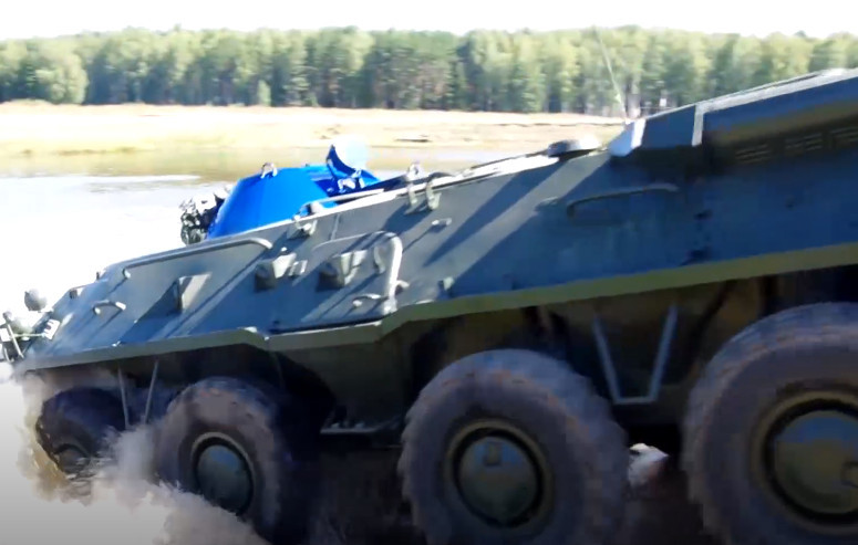 Bên cạnh đó, Đội tuyển Hóa học QĐND Việt Nam có đồng chí Vũ Văn Hùng đạt danh hiệu Tiêu độc viên xuất sắc của cuộc thi và 2 đồng chí khác là Trung úy Hoàng Đức Thắng và Trung úy Bùi Quang Hưng được tặng thưởng Huân chương Hữu nghị.