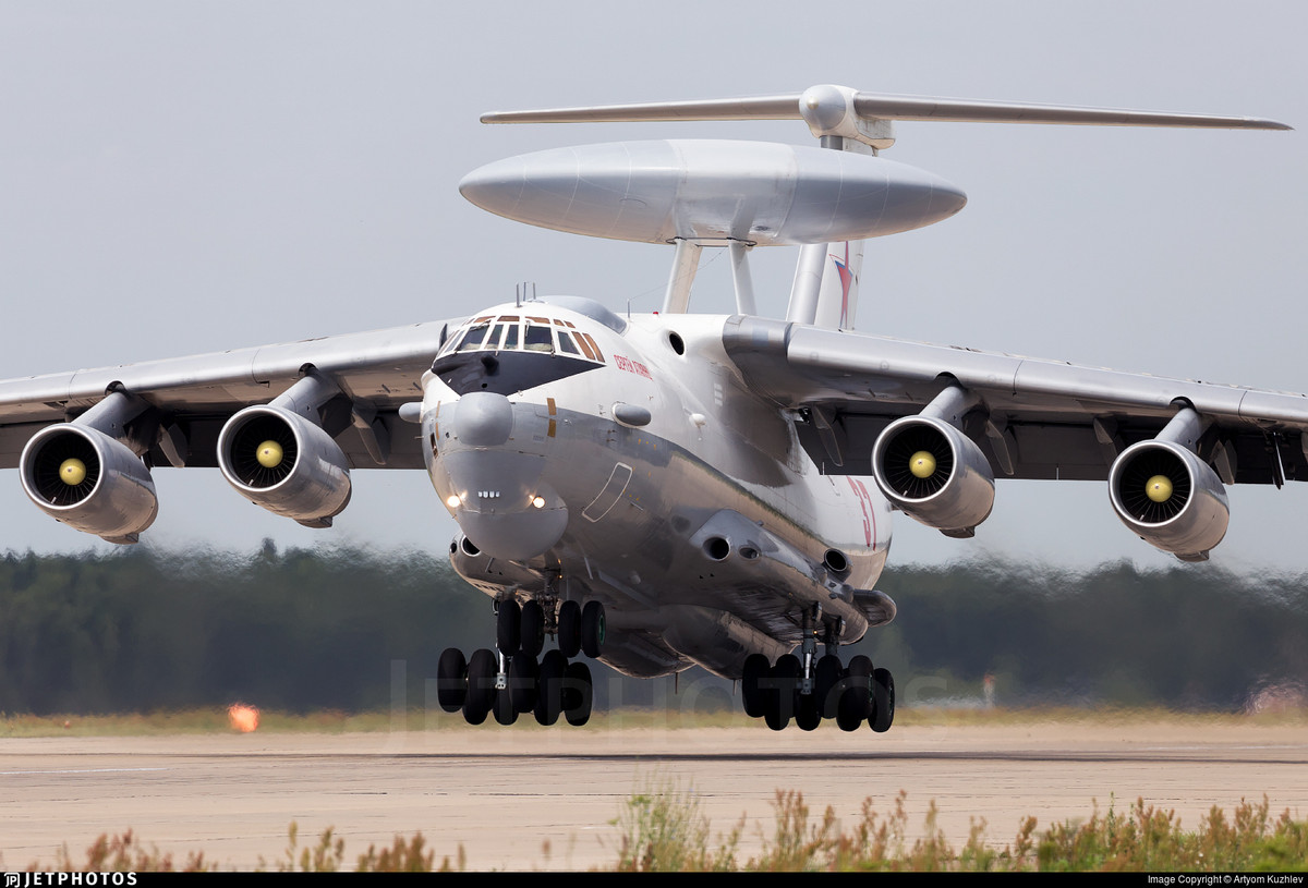 Tất nhiên, việc lựa chọn một dòng máy bay chỉ huy – cảnh báo sớm không hề đơn giản. Vì nhiệm vụ tác chiến đặc biệt của nó khiến máy bay cũng rất đặc biệt, đắt đỏ, ít quốc gia có thể phát triển được. Ví dụ như nước Nga, hiện họ chỉ có một dòng máy bay AWACS duy nhất là A-50/U được chế tạo từ thời Liên Xô, với số lượng hiện tại chỉ có 15-19 chiếc.