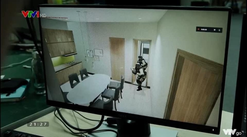 Trong thực tế, tác chiến đô thị là một điều vô cùng khó khăn, đòi hỏi trình độ cao bởi đây là môi trường có nhiều nơi ẩn nấp, dễ bị kẻ địch tấn công bất ngờ. Ảnh: Camera theo dõi ghi hình 2 chiến đấu viên đặc công thực hành khám xét một ngôi nhà.